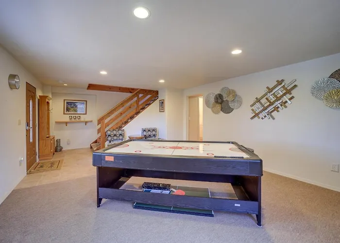With Deck Near Hiking, Fishing And More! Hotel Payson